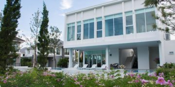 บ้านมารวยริเวอร์ไซด์ บ้านหรูริมแม่น้ำบางปะกง เปิดตัว Clubhouse